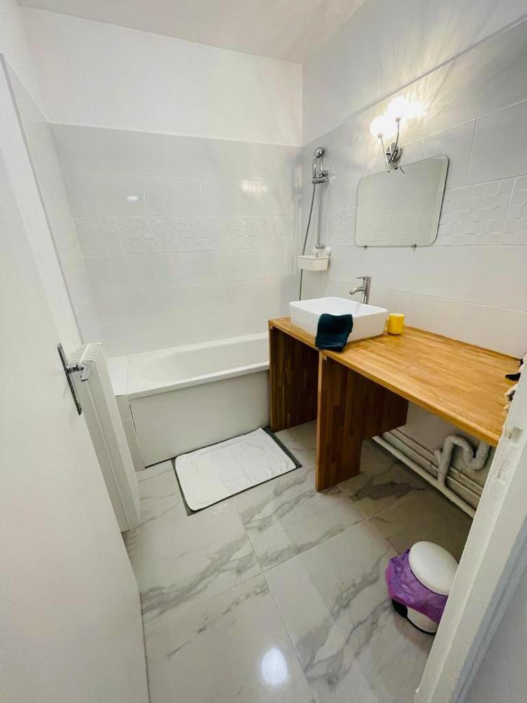 Appartement Bastille - Voltaire - Saint Paul - Centre De Paris - 5 Pers Buitenkant foto